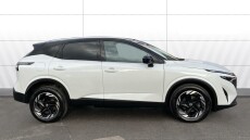 Nissan Qashqai 1.3 DiG-T MH 158 N-Connecta 5dr Petrol Hatchback